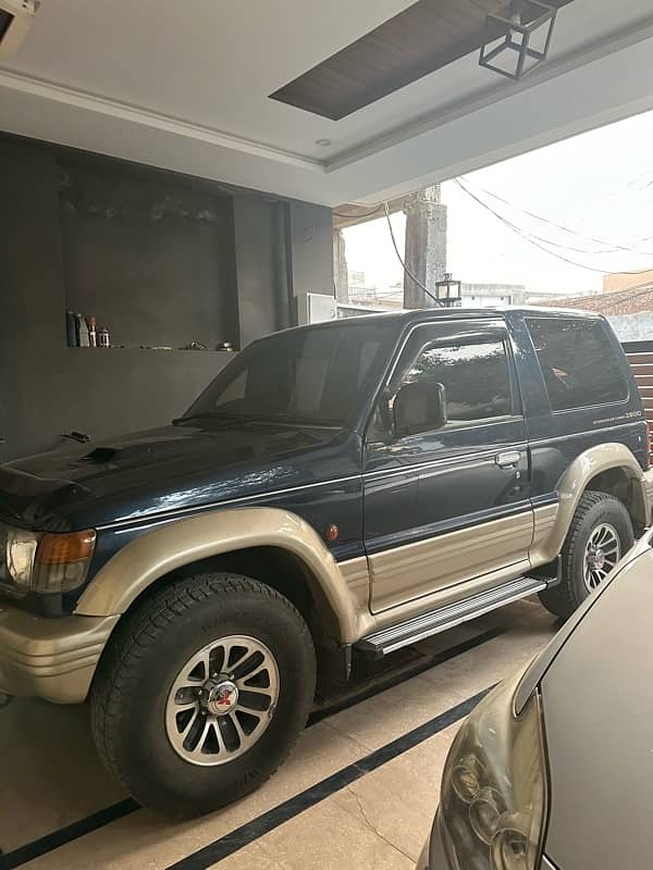 Mitsubishi Pajero 1993 0