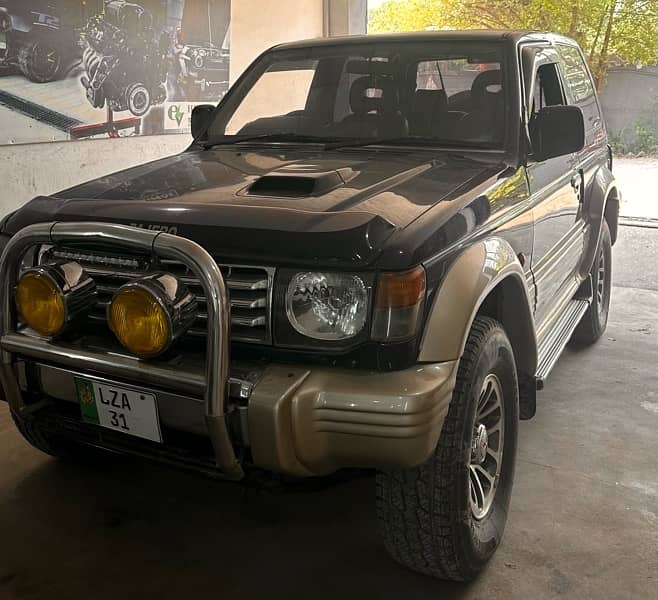 Mitsubishi Pajero 1993 6