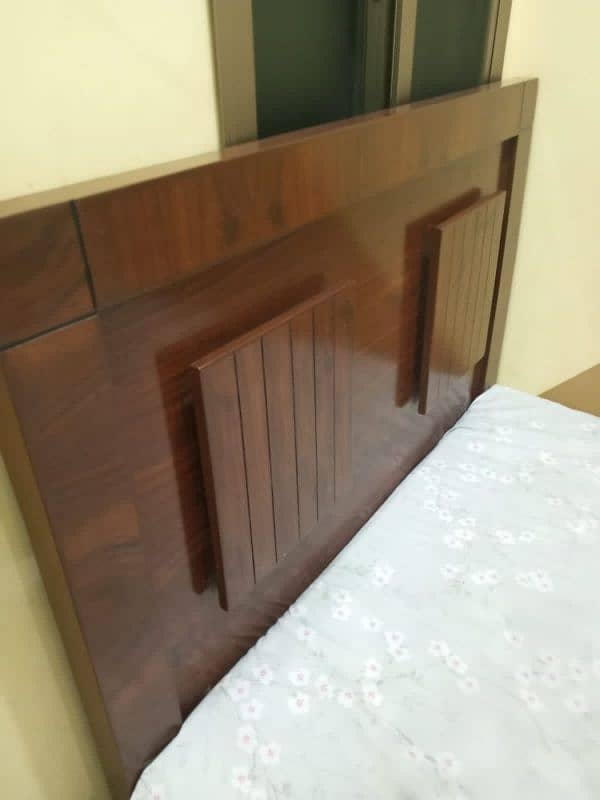 Single Bed 0