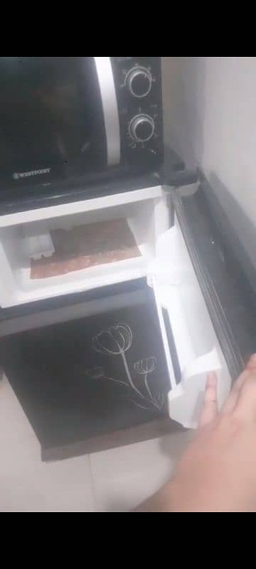 mini fridge 7