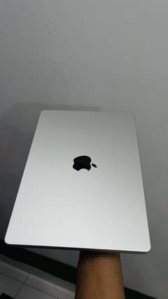 Macbook Pro 2021 M1Pro Chip 14”inch 16Gb Ram 512Gb SSD