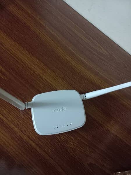 Tenda N301 Router With Adapter 1