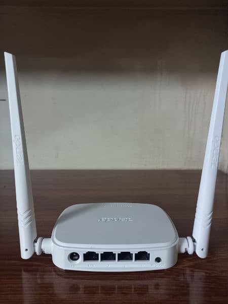 Tenda N301 Router With Adapter 2