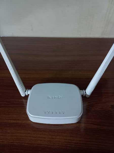 Tenda N301 Router With Adapter 3