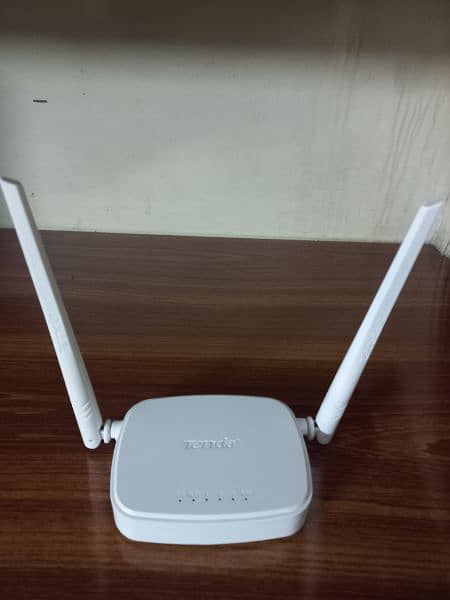 Tenda N301 Router With Adapter 4