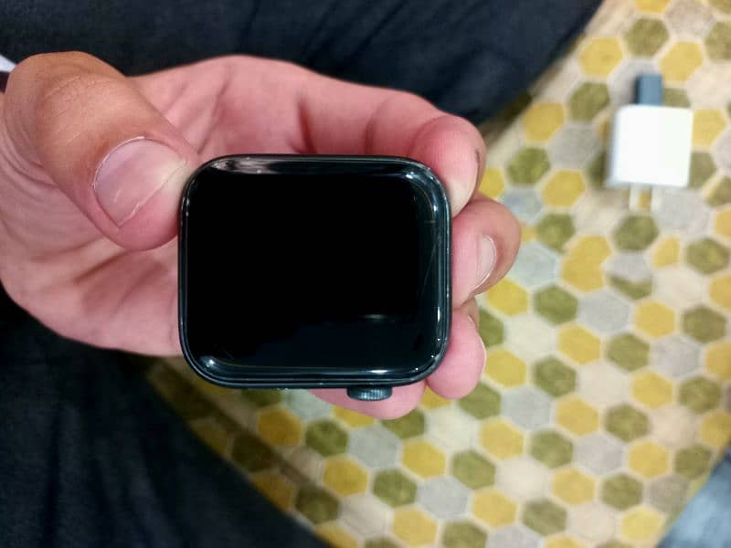 APPLE WATCH SERIES 4 44MM ( LTE ) 5