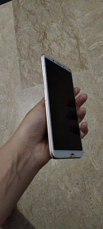 oppo a83 one hand used mobile with low price 2