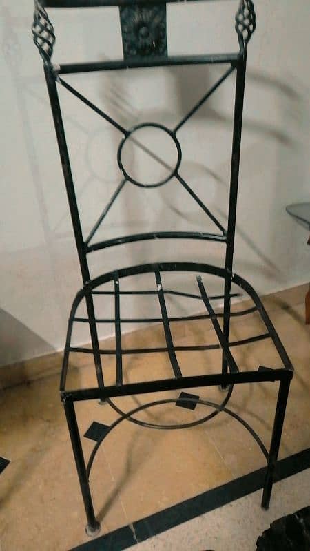 Dining table with 4 chairs for sale 4