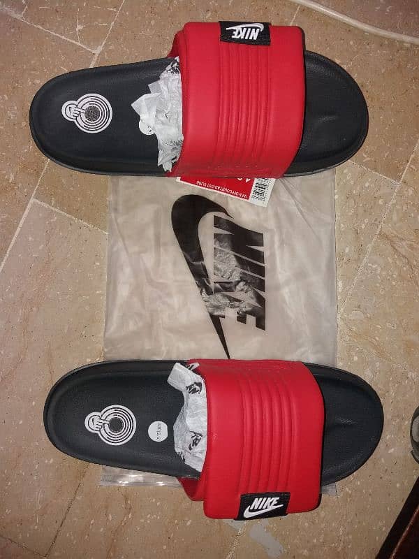 Nike slipper 4