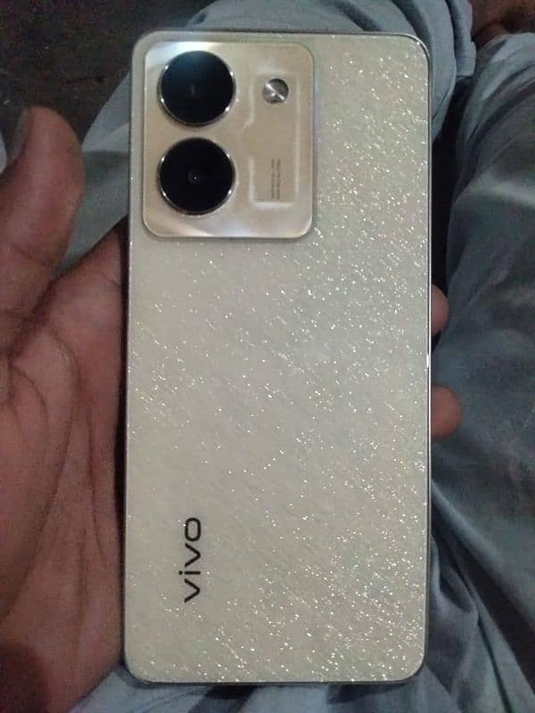 vivo y36 10 by 10 with box and all accessories 2