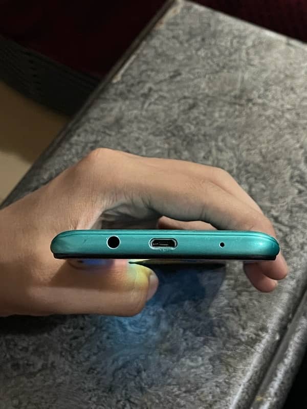 tecno spark 7t blue colour 4/64 gb 10/10 condition with box 2