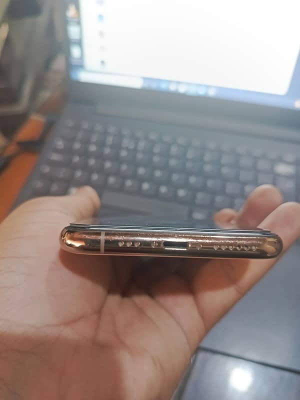 Iphone 11 pro PTA 3