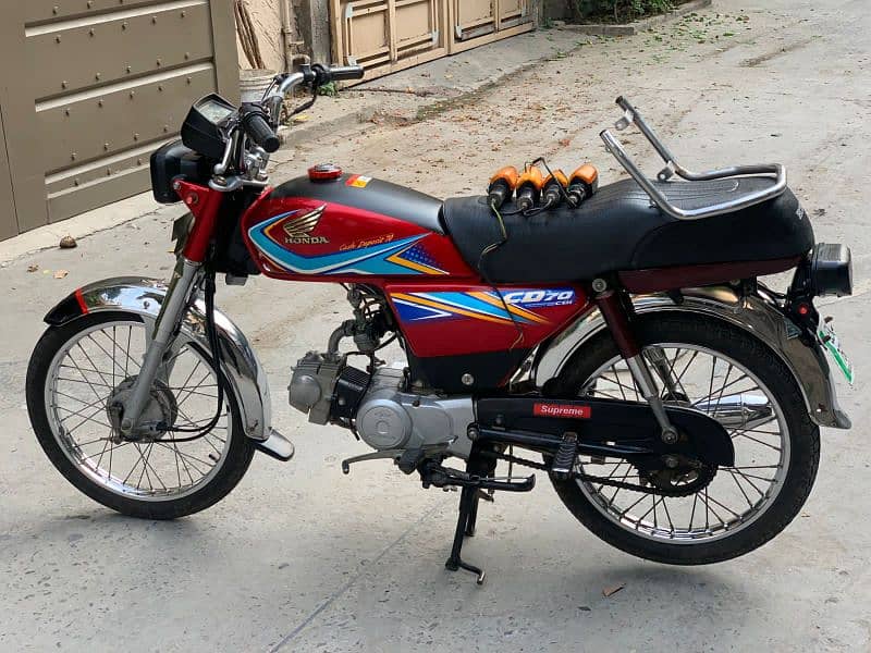 Honda CD 70 GOOD CONDITION ALMOST NEW just buy and drive 1