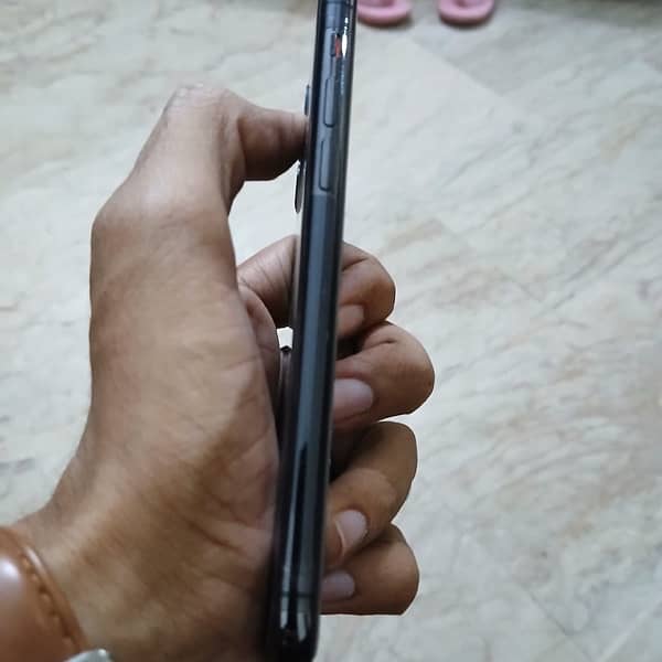 Iphone 11pro Non PTA 5