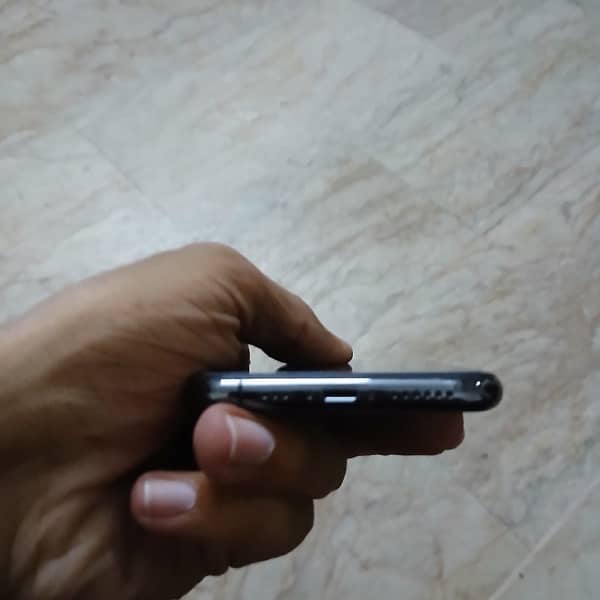 Iphone 11pro Non PTA 6