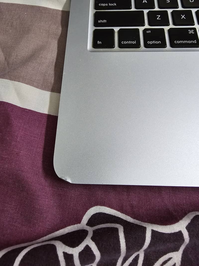 MacBook pro early 2015 13inch 3