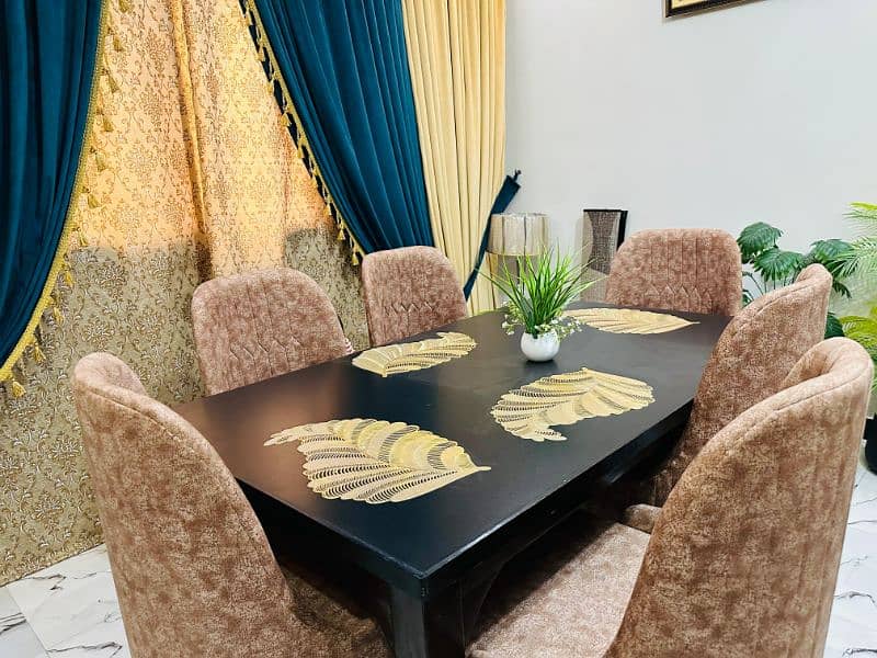 6 seater Dining table for SALE 6