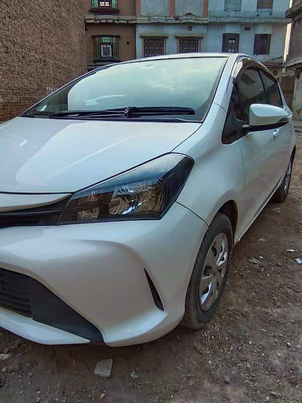 Toyota Vitz 2015 8