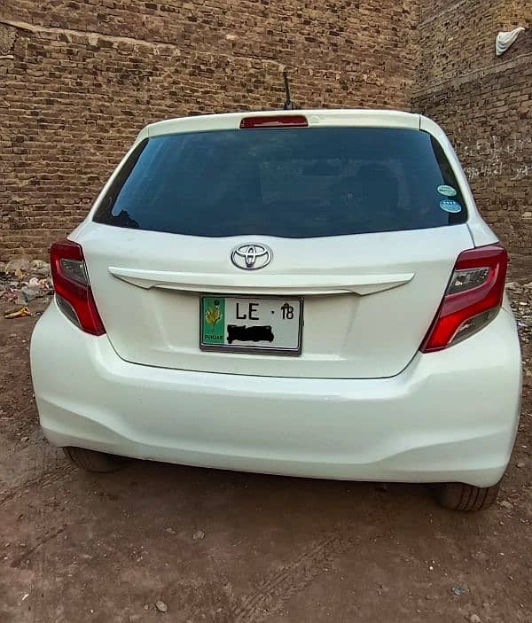 Toyota Vitz 2015 12