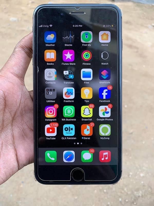 iPhone 8 Plus 64GB 1