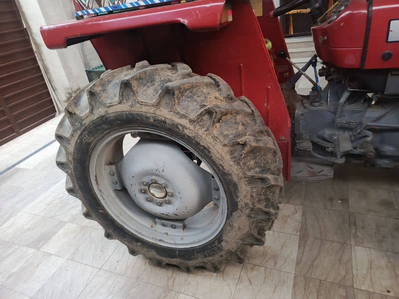 240 tractor trolley And hall . new condition 3