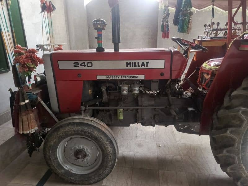 240 tractor trolley And hall . new condition 6