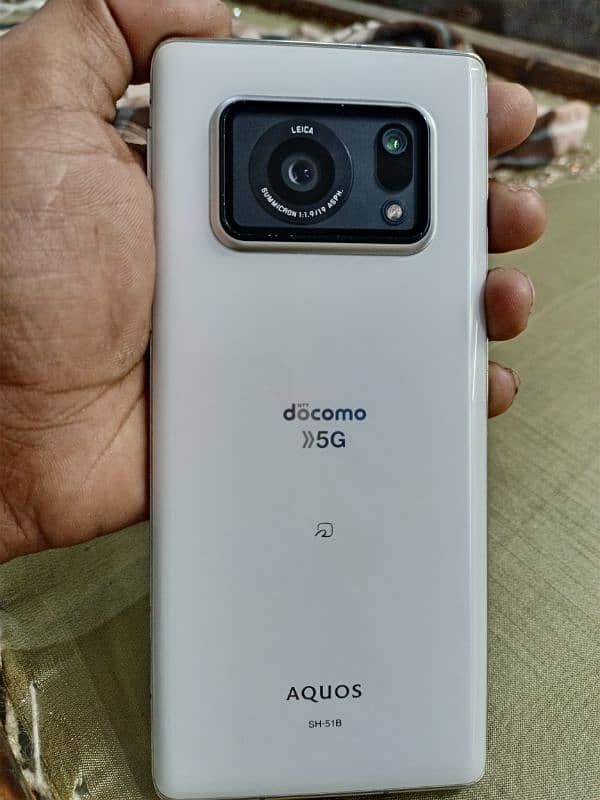 Aquos R6 urgent sale 8