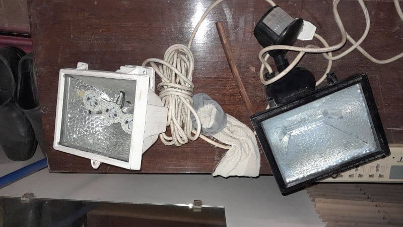 floodlight for sale (2 pcs ) 1