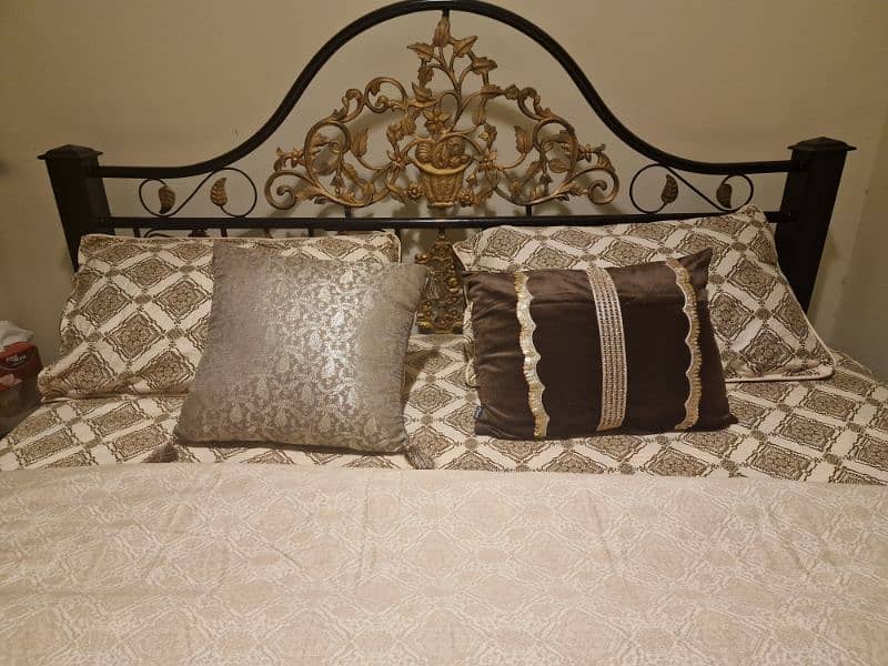 Wrought Iron Double Bed with brand new mattress 0