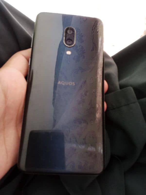 aquos zero 2 non pta 8/10 gaming beast 8/256 2