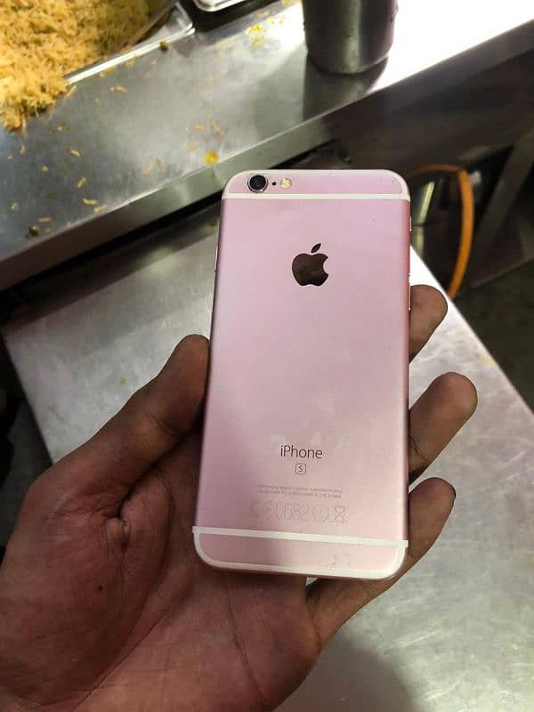 iPhone 6s plus 128gb my Whatsapp number 0344--58--51--215 1