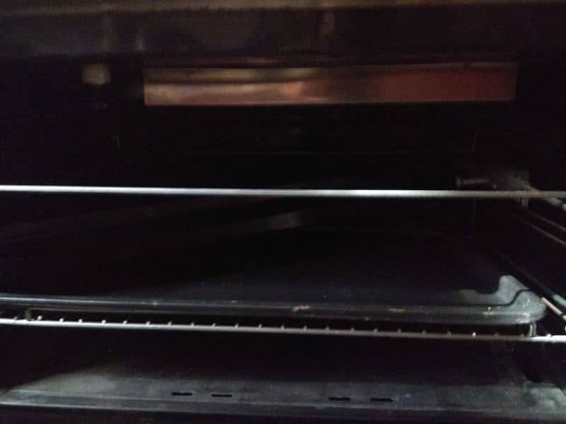 Cooking Range with 5 burners for Sale 3