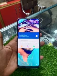 Realme5i conditions 10/9 full box charger 4/64