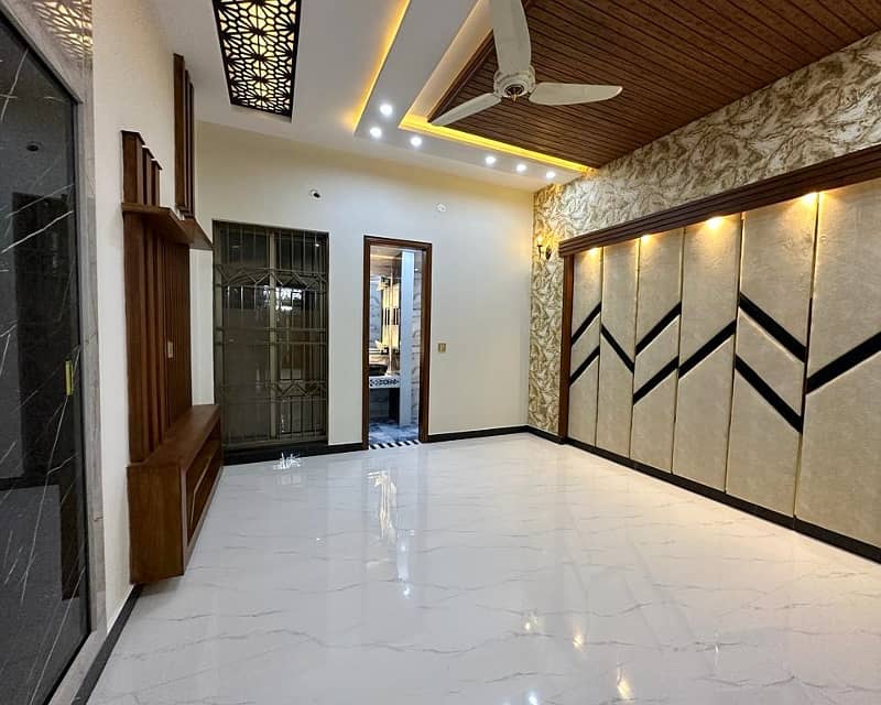 10 Marla brand New House for Rent in Bahria Town Sector C 4