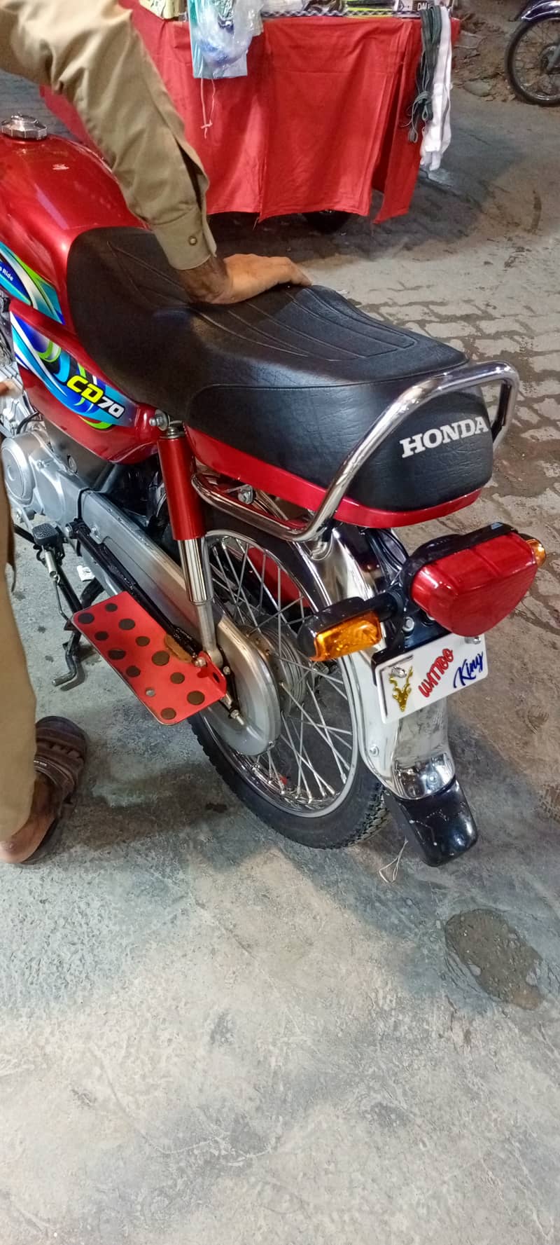 Honda CD 70 2024 7