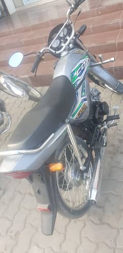 HONDA CD 70 DREAM SILVER COLOUR SAAF CONDITION OPEN LATER