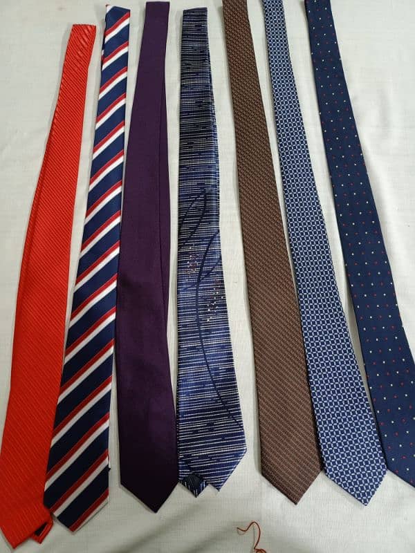 Tie set's, lapel pins & silk pocket square 11