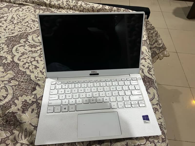 DELL XPS 13 9370 2