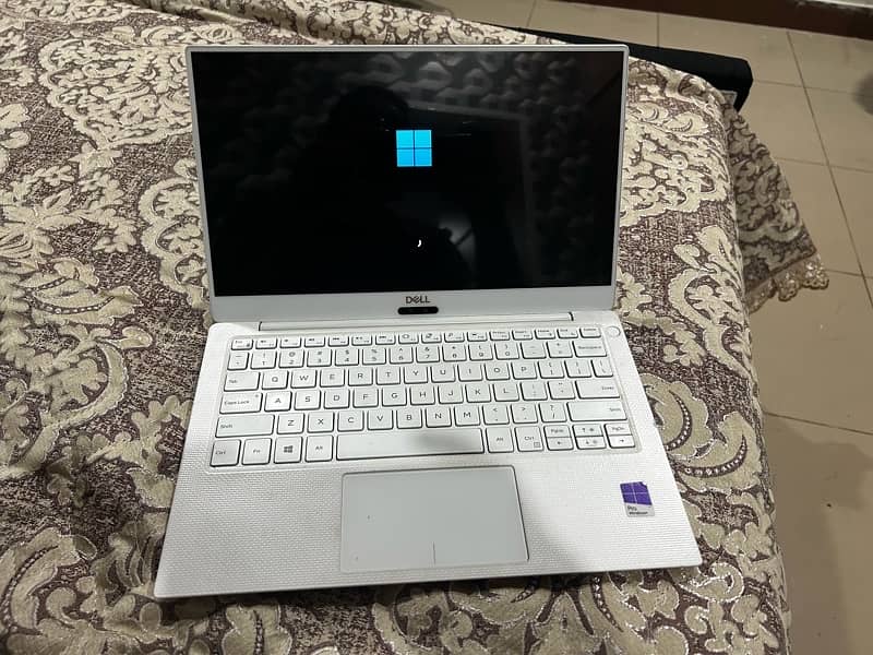 DELL XPS 13 9370 4