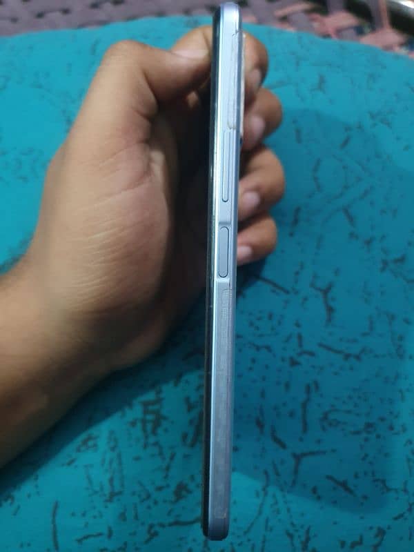 Vivo Y33S (8/128) 9/10 Condition with original box and charger 6