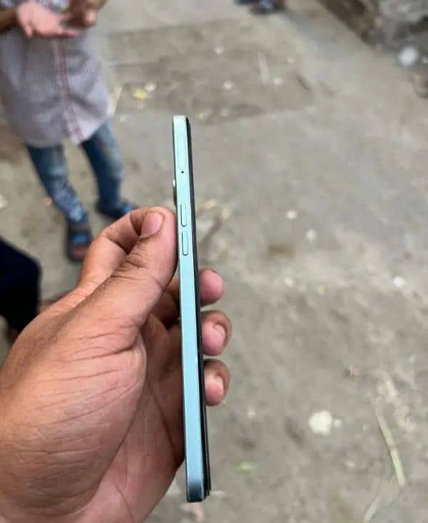 oppo F21 pro 5G  condition nee 2