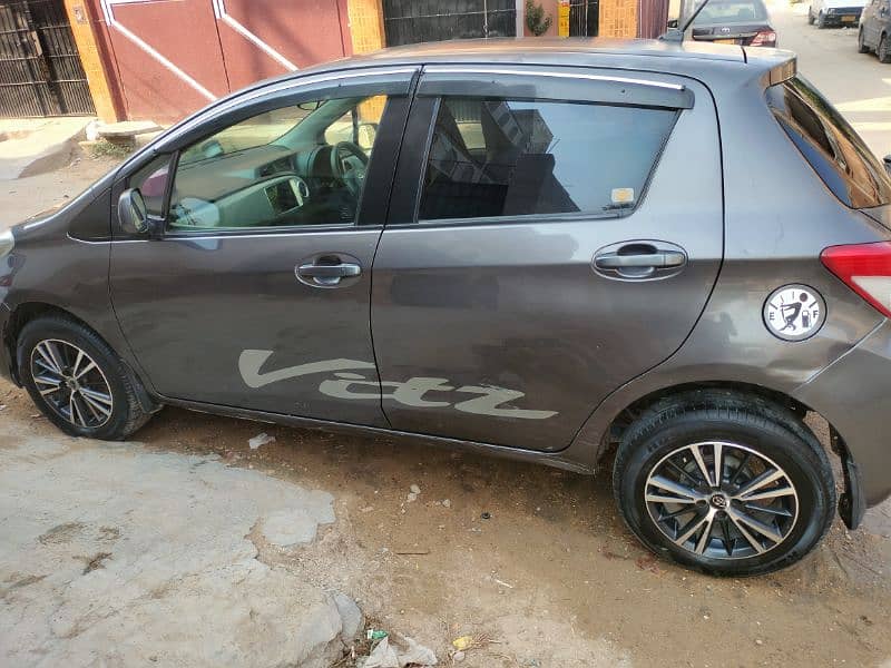 Toyota Vitz 2011/14 12