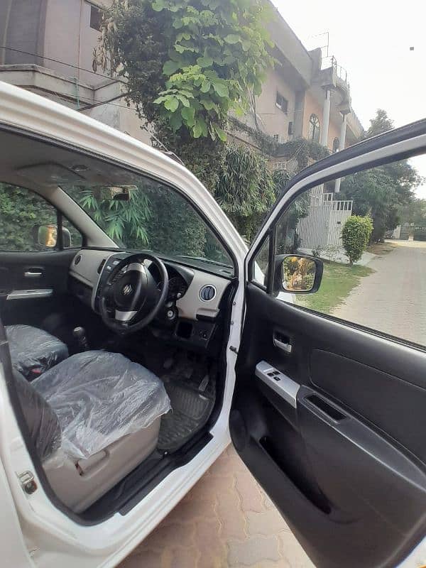 Suzuki Wagon R 2019 12