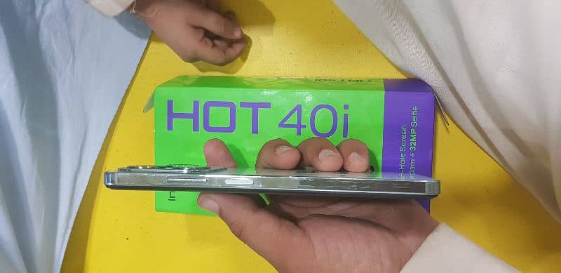 infinix hot 40 i 2