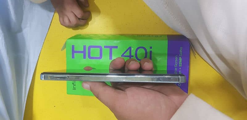 infinix hot 40 i 3