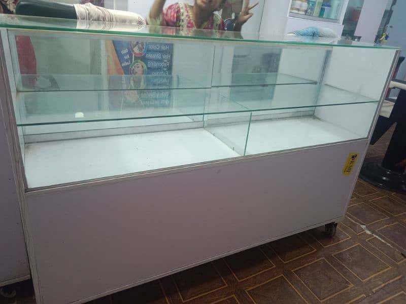 glass counter 6