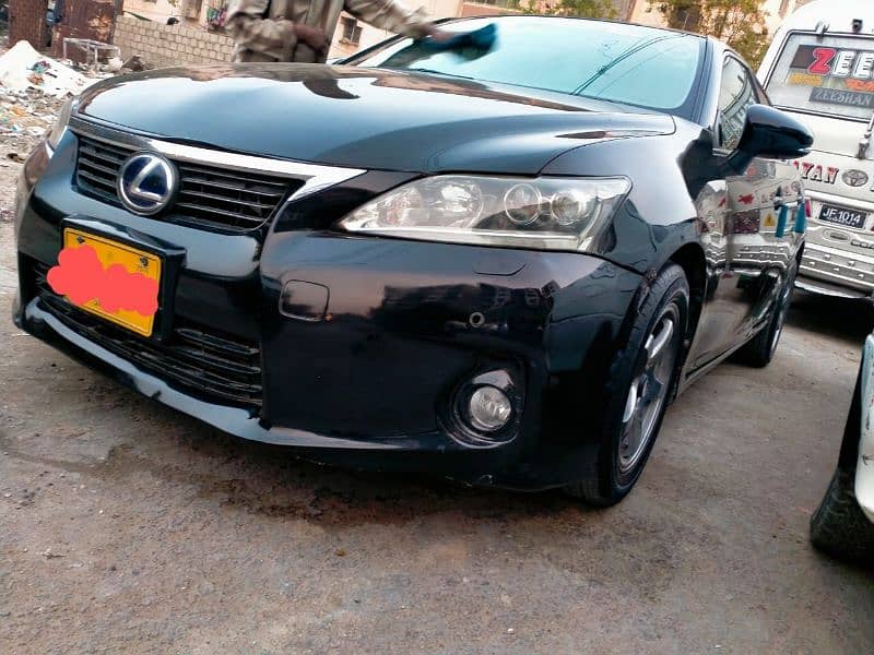 Lexus CT200h 2016 1