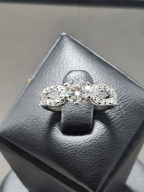 silver ring in reasonable price with moissainite 3