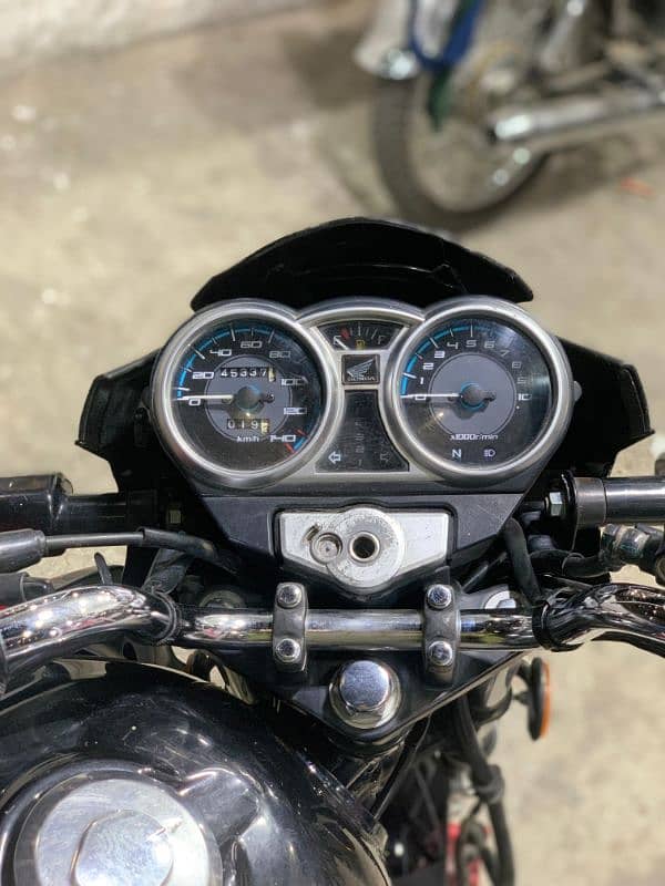 Honda CB 150 F self start 3