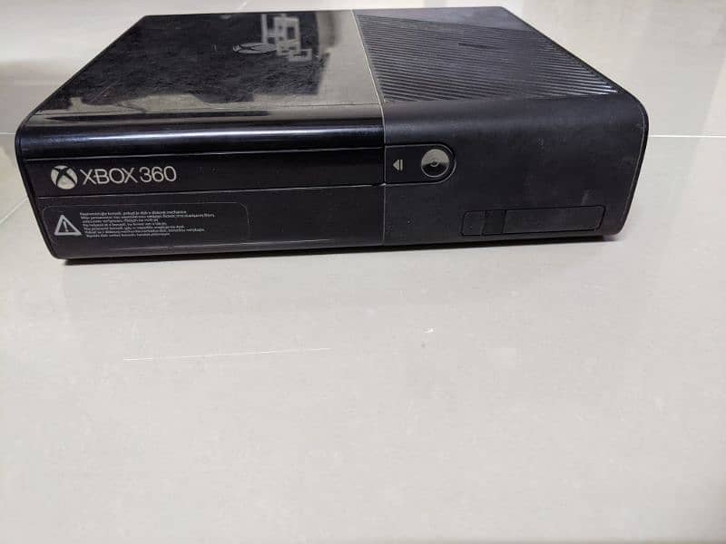 Xbox 360 4GB/GO 2